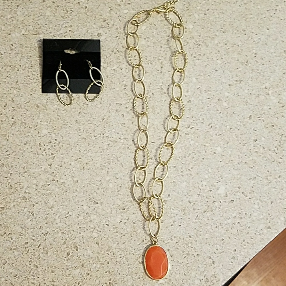 Necklace and earrings set